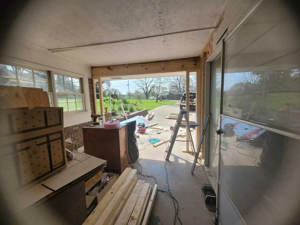 Air movers and dehumidifier for Water Mitigation Services in Luzerne